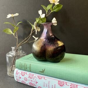 Kosta Boda Bertil Vallien Volcano Vase Buttocks Iridescent Signed